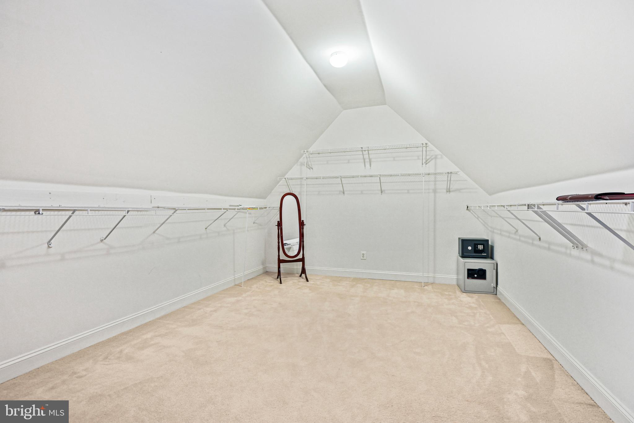 ESTATES AT GREAT FALLS - Residential Lease