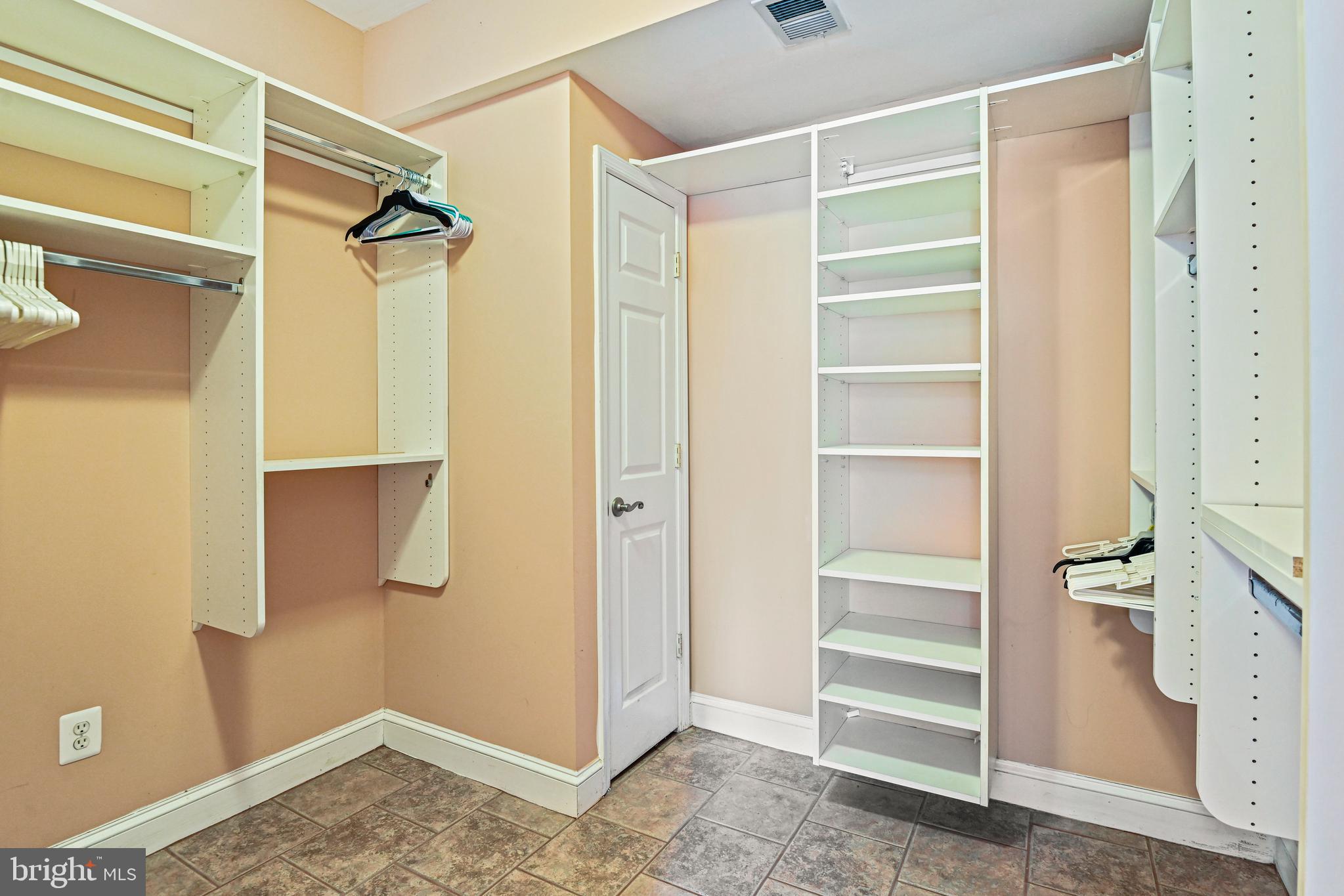 ESTATES AT GREAT FALLS - Residential Lease