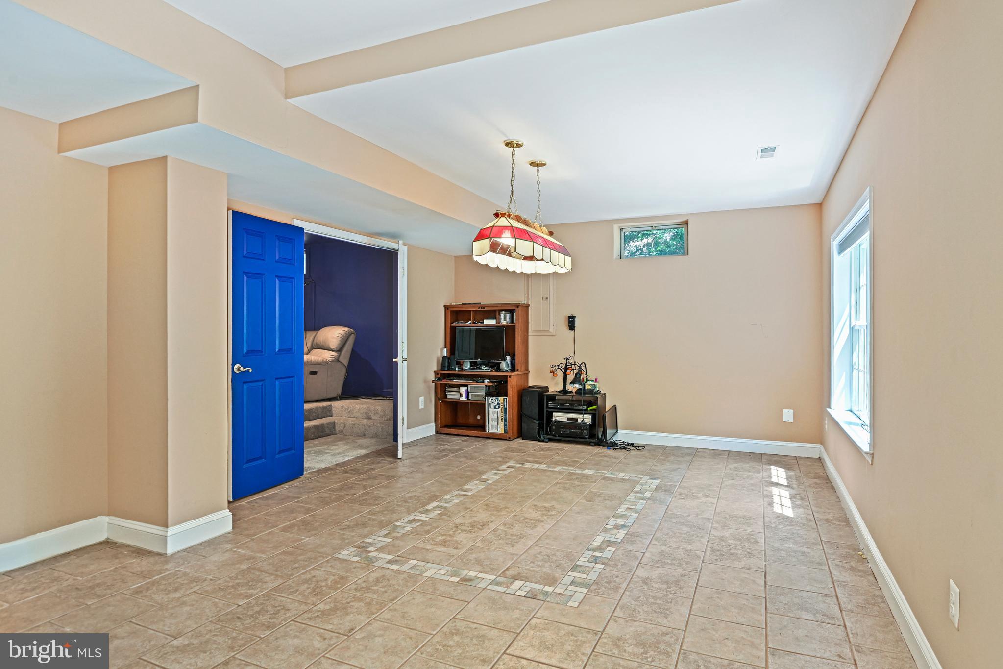 ESTATES AT GREAT FALLS - Residential Lease