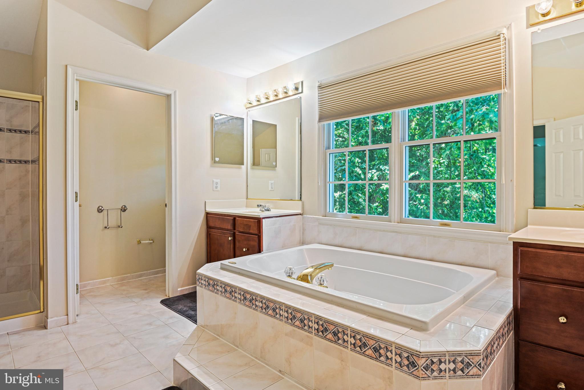 ESTATES AT GREAT FALLS - Residential Lease