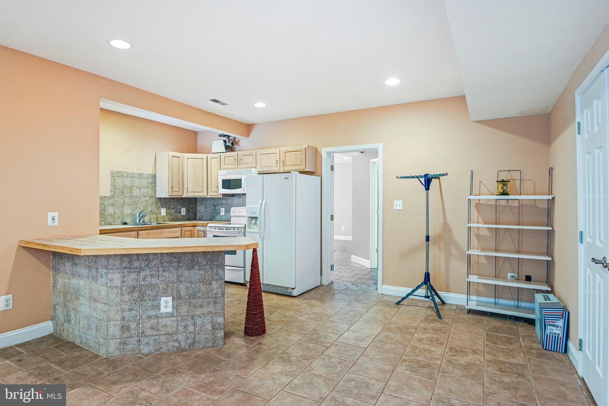 ESTATES AT GREAT FALLS - Residential Lease