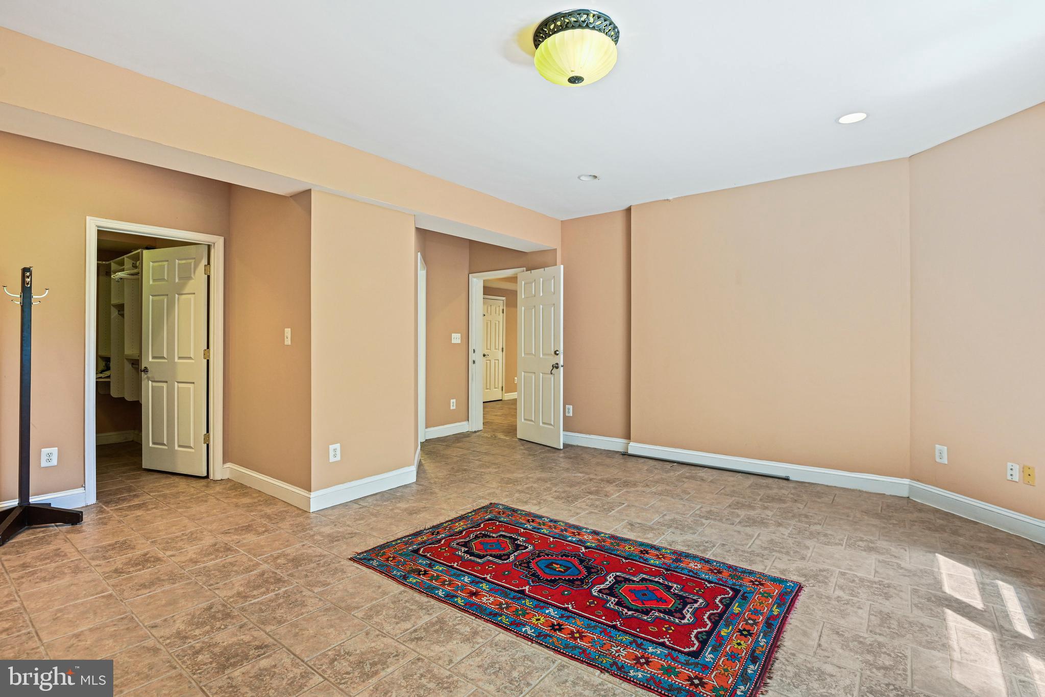 ESTATES AT GREAT FALLS - Residential Lease