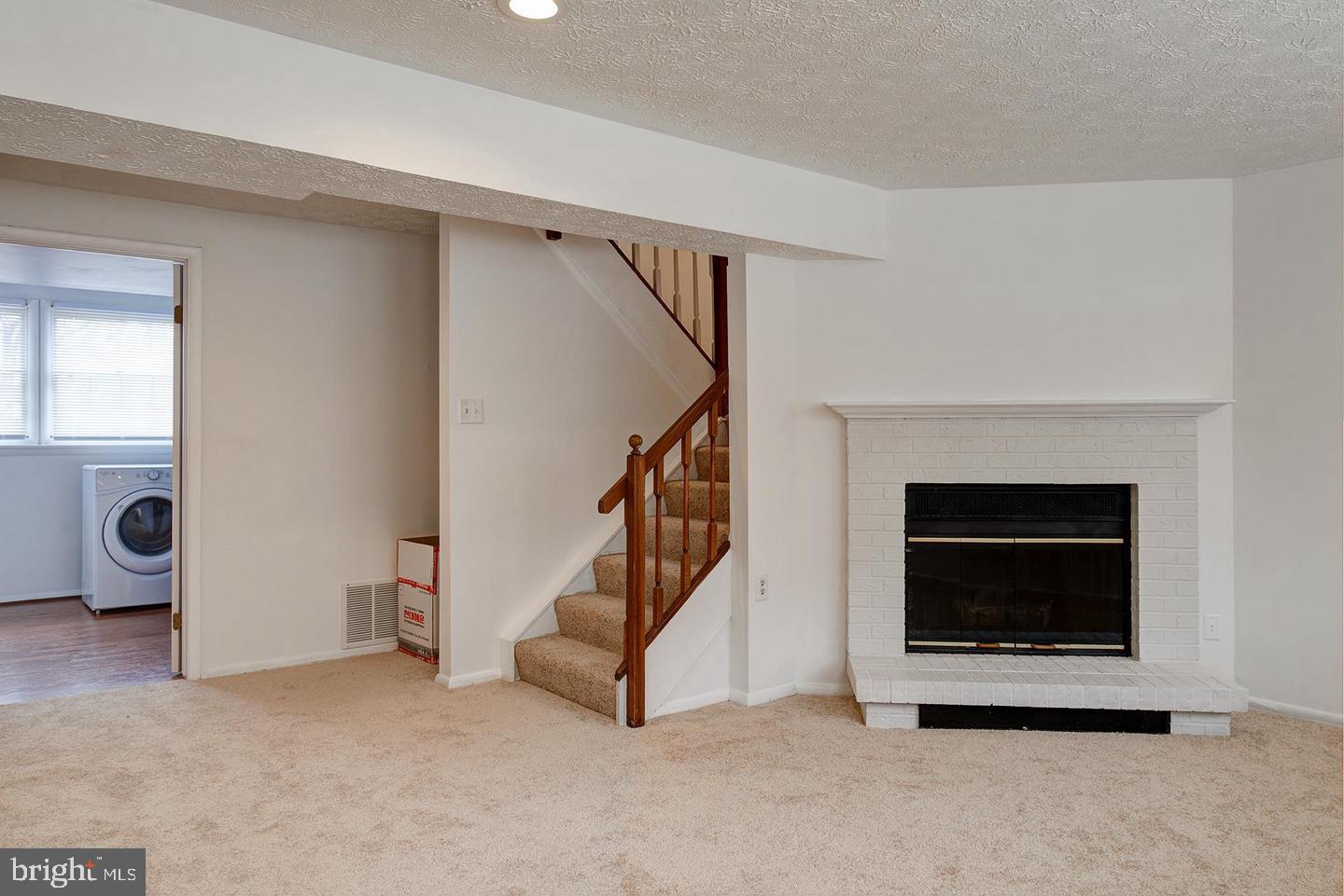 FOXFIELD - Residential Lease