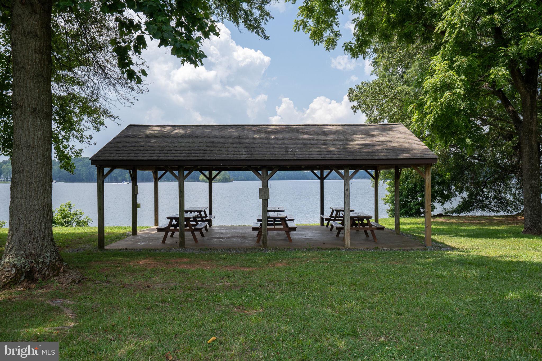 BOTH WATERS ESTATES - Residential