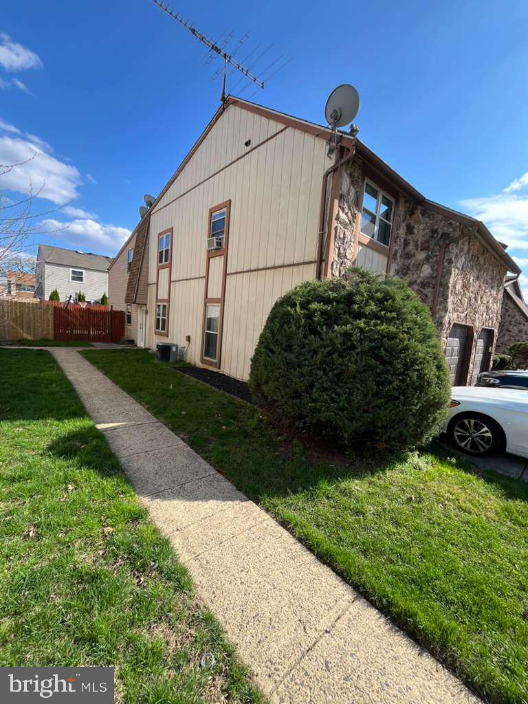 10215 MURTY LANE