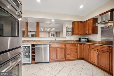 Tiny photo for 27 S Floyd Street, ALEXANDRIA, VA 22304 (MLS # VAAX2060766)
