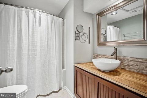Tiny photo for 27 S Floyd Street, ALEXANDRIA, VA 22304 (MLS # VAAX2060766)