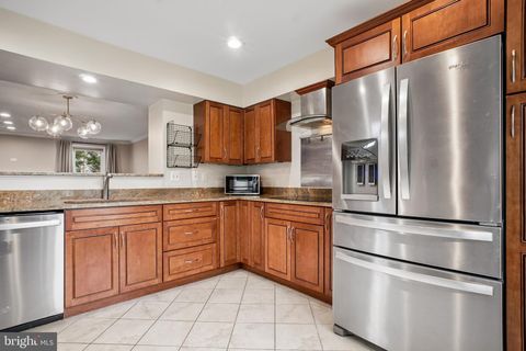 Tiny photo for 27 S Floyd Street, ALEXANDRIA, VA 22304 (MLS # VAAX2060766)