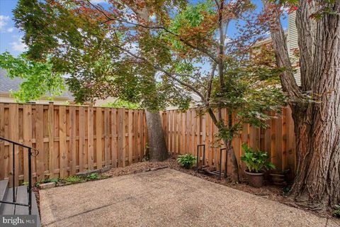 Tiny photo for 27 S Floyd Street, ALEXANDRIA, VA 22304 (MLS # VAAX2060766)