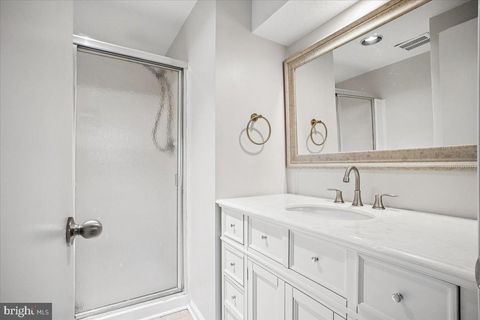 Tiny photo for 27 S Floyd Street, ALEXANDRIA, VA 22304 (MLS # VAAX2060766)