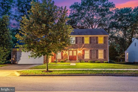 Photo of 1415 Fallsmead Way, POTOMAC, MD 20854 (MLS # MDMC2191818)
