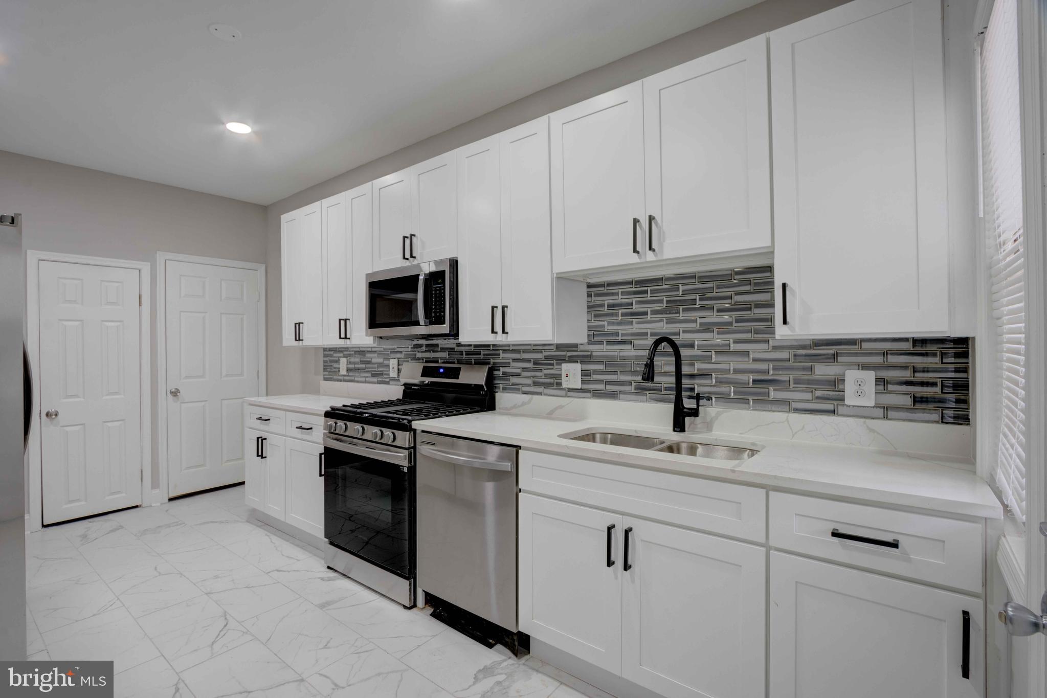 WAVERLY - Residential