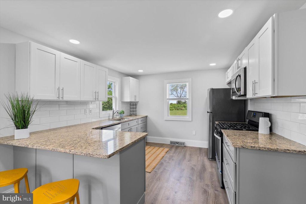 Photo of 720 ELIZABETH ST, LANCASTER, PA 17603 (MLS # PALA2022706)