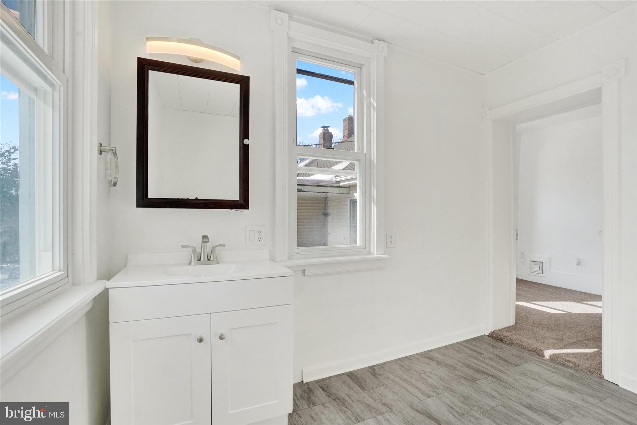 RED LION - Residential