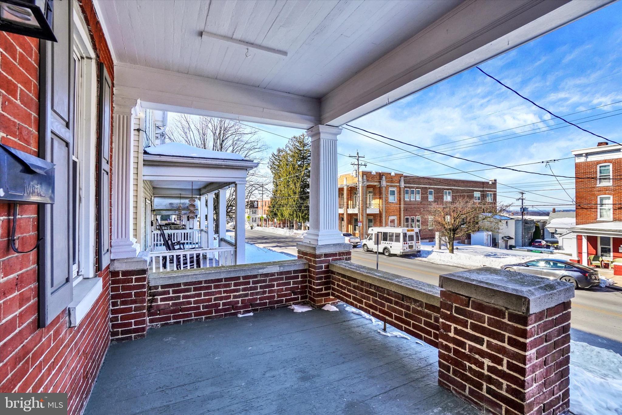 RED LION - Residential