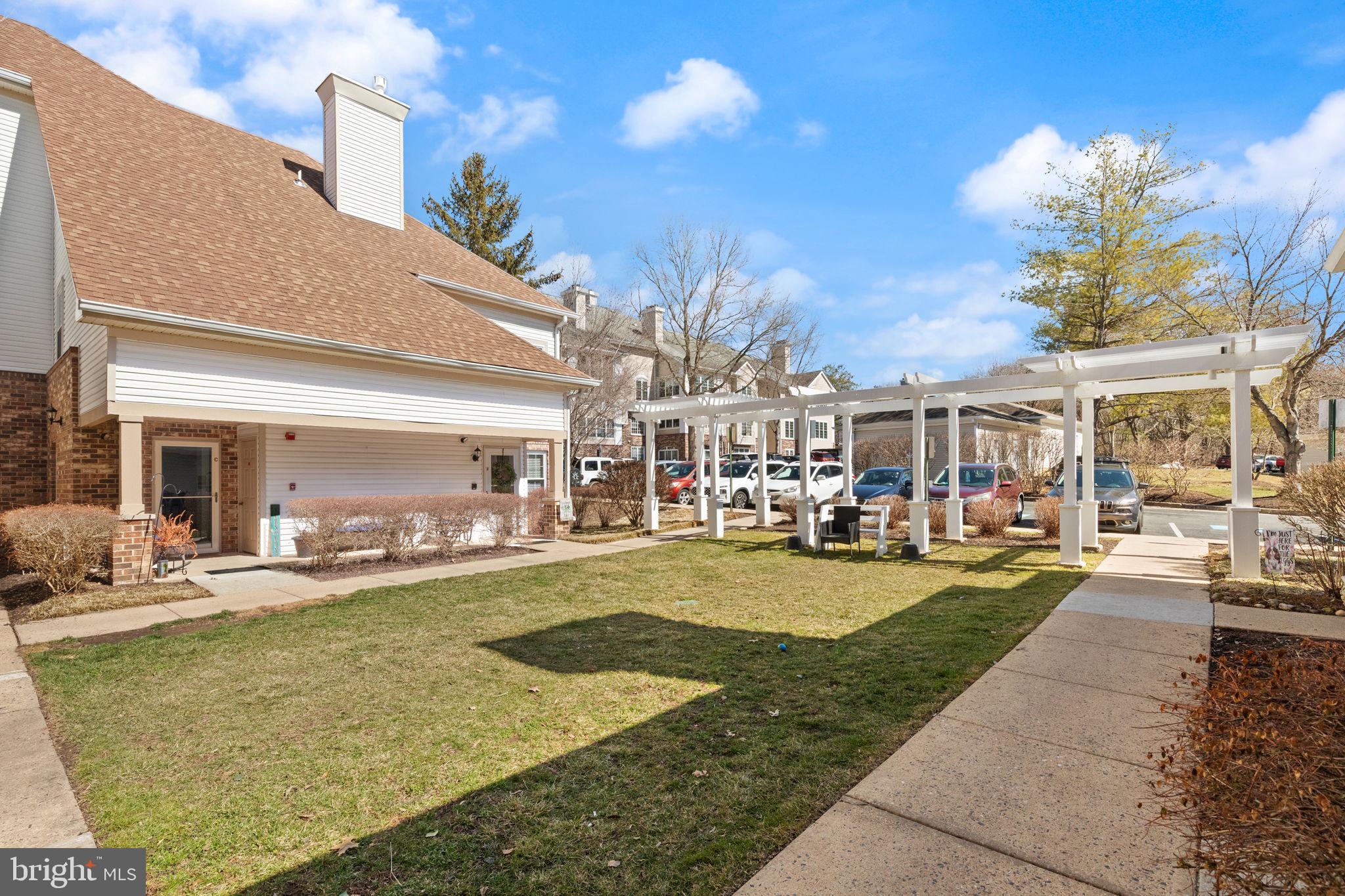 ENGLISH COUNTRY MANOR - Residential