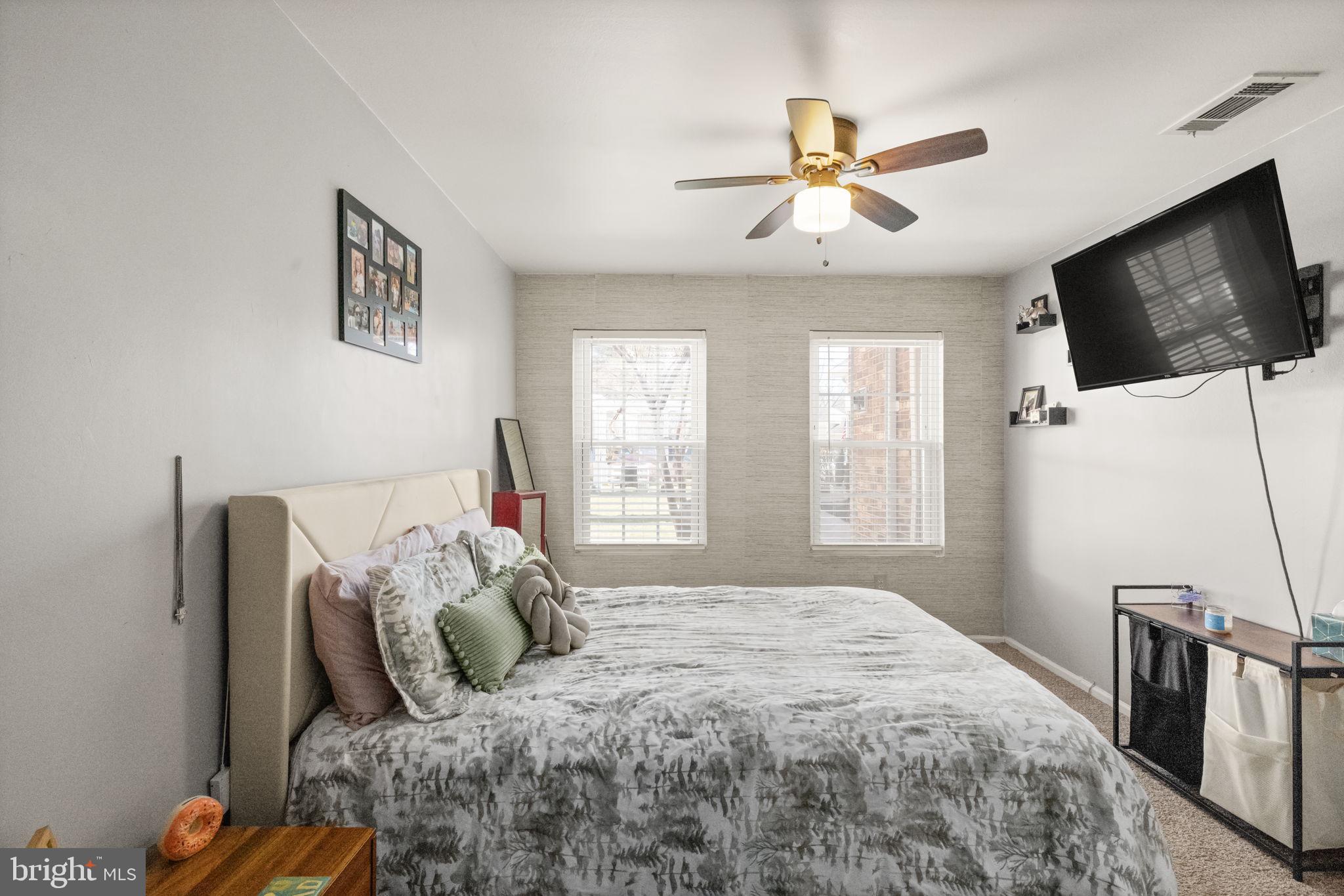 ENGLISH COUNTRY MANOR - Residential