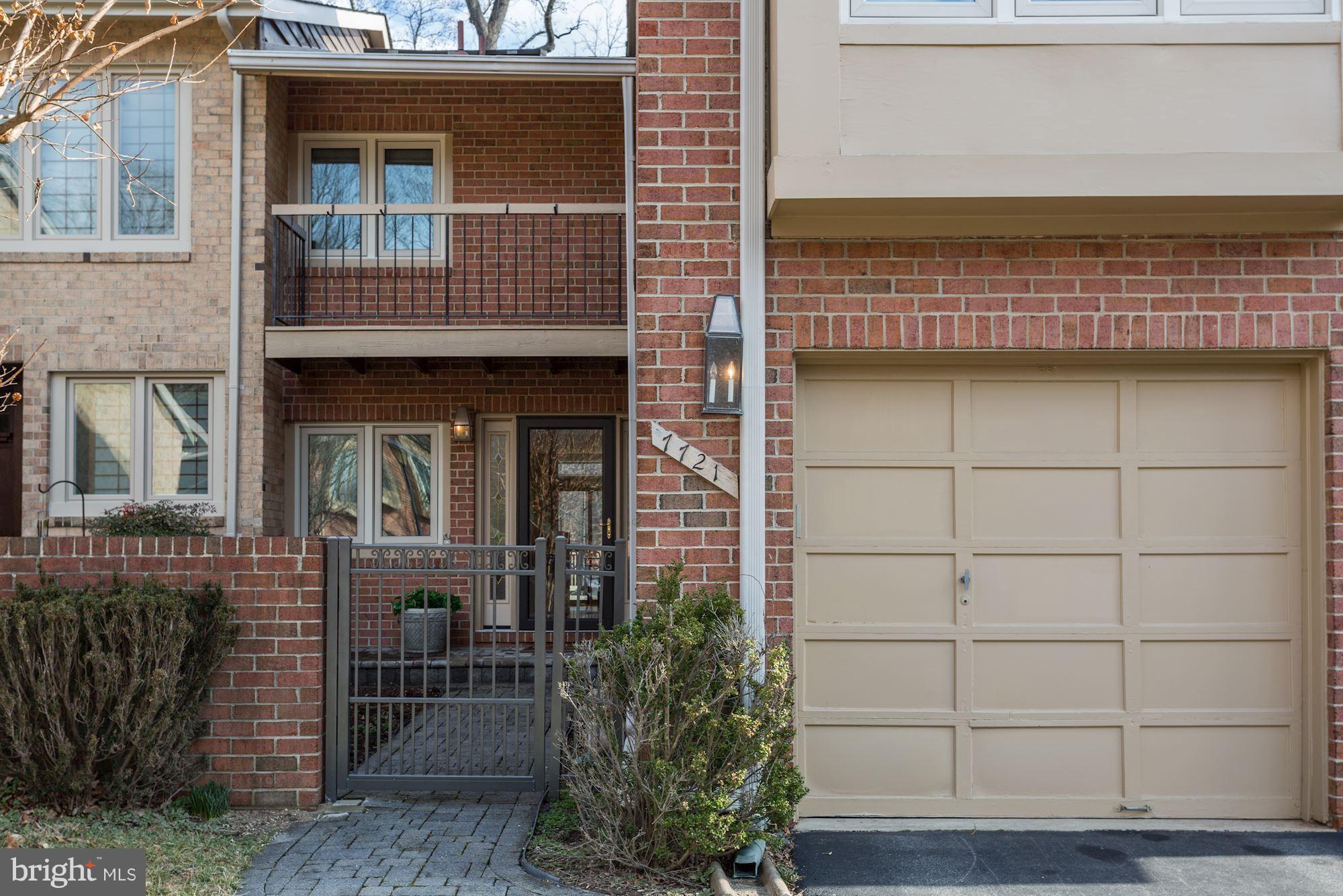 FAWSETT FARMS MANOR - Residential