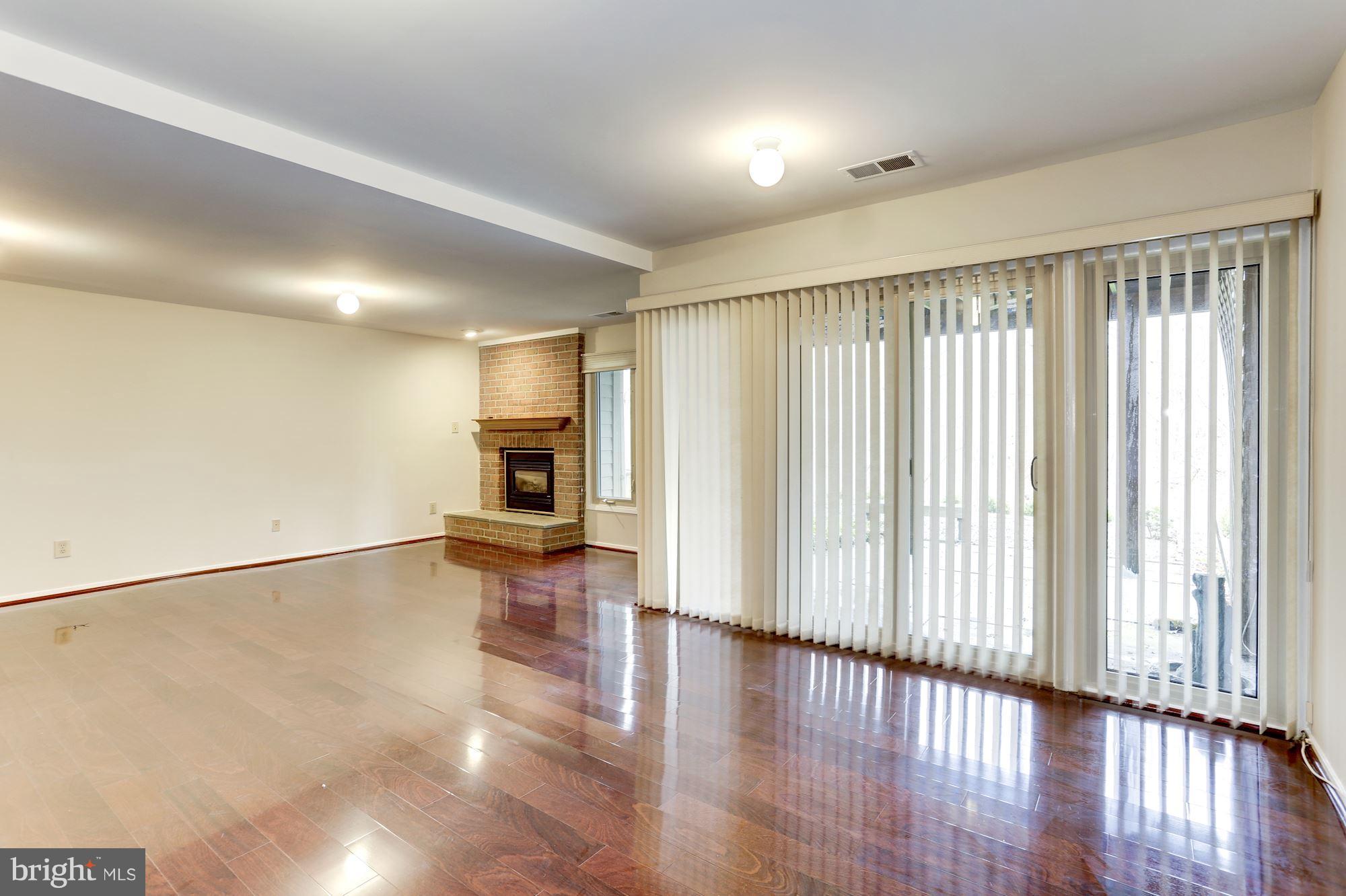 FAWSETT FARMS MANOR - Residential