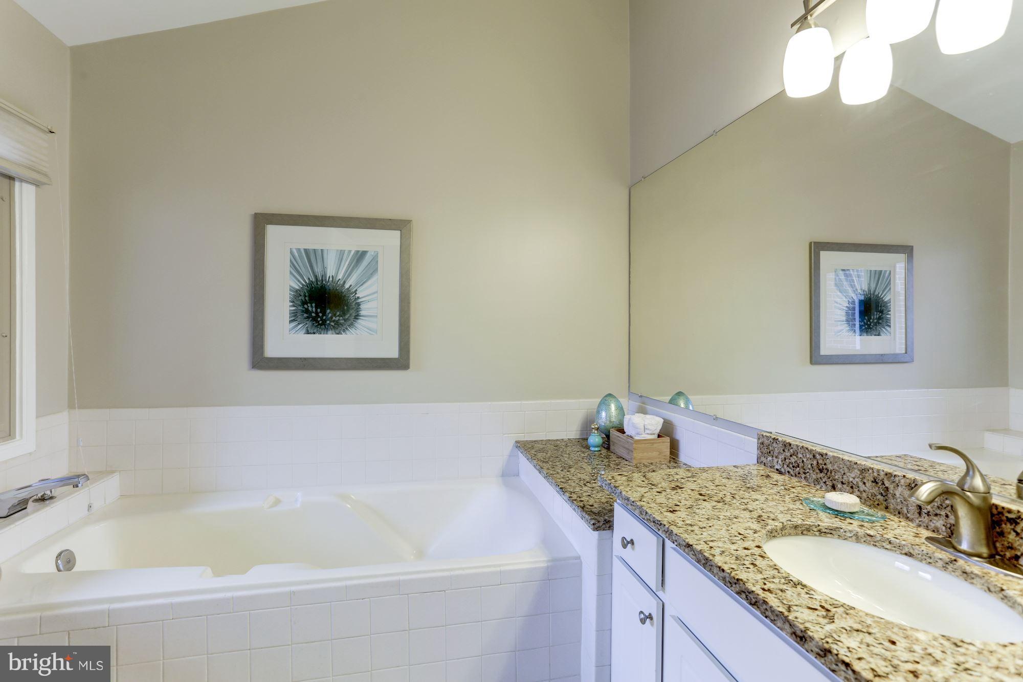 FAWSETT FARMS MANOR - Residential