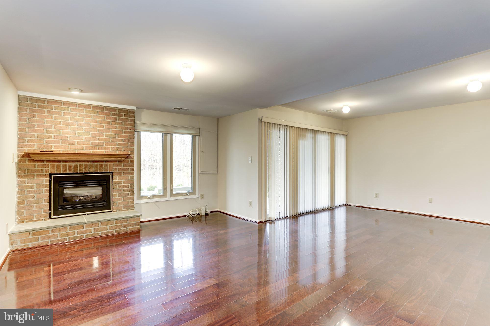 FAWSETT FARMS MANOR - Residential