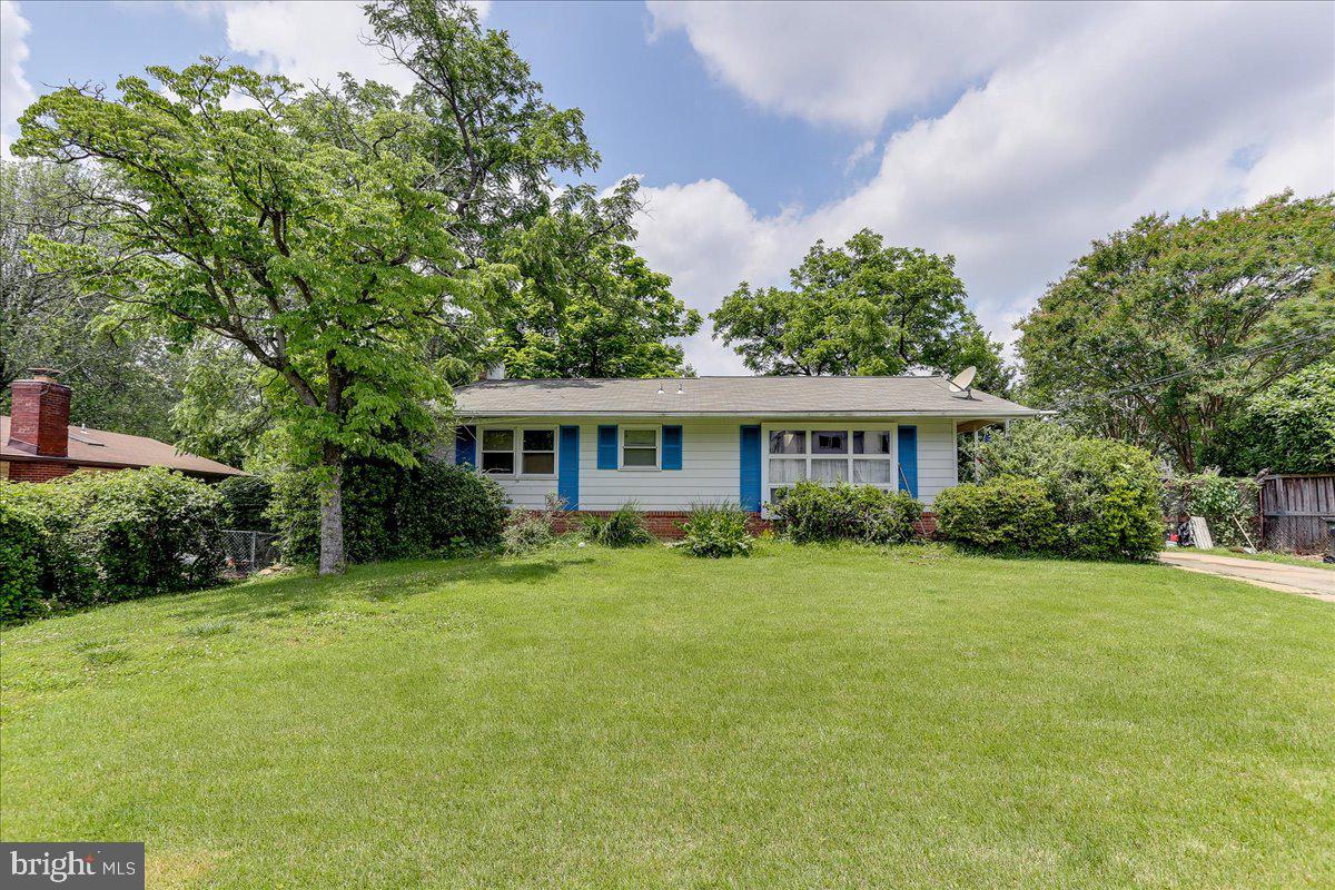 DUNN LORING WOODS - Residential