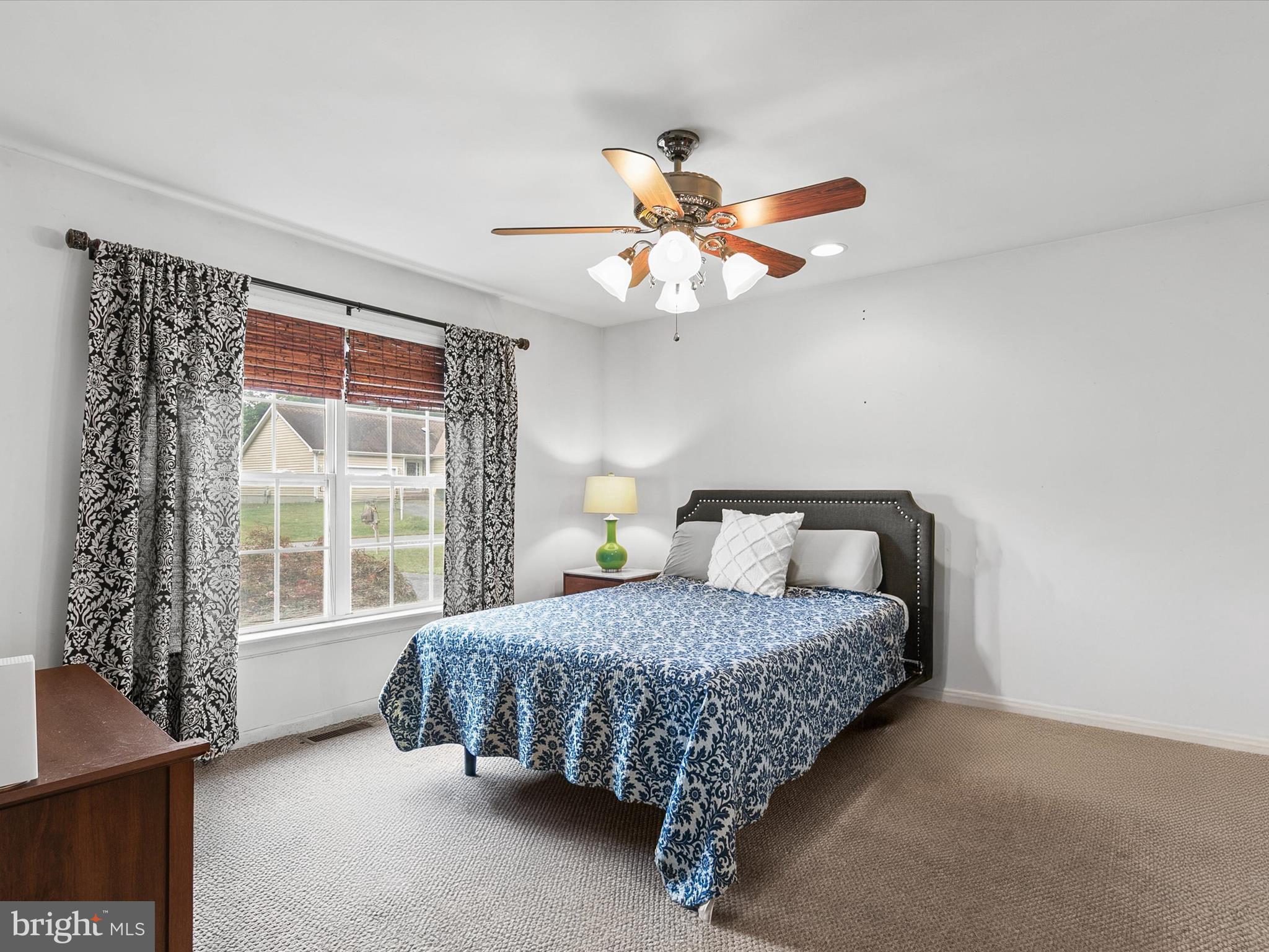 OAK CREST FARM - Residential