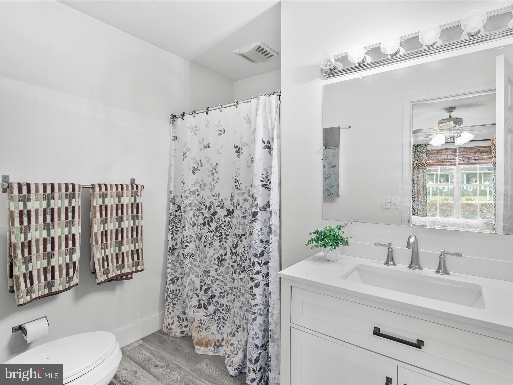 OAK CREST FARM - Residential