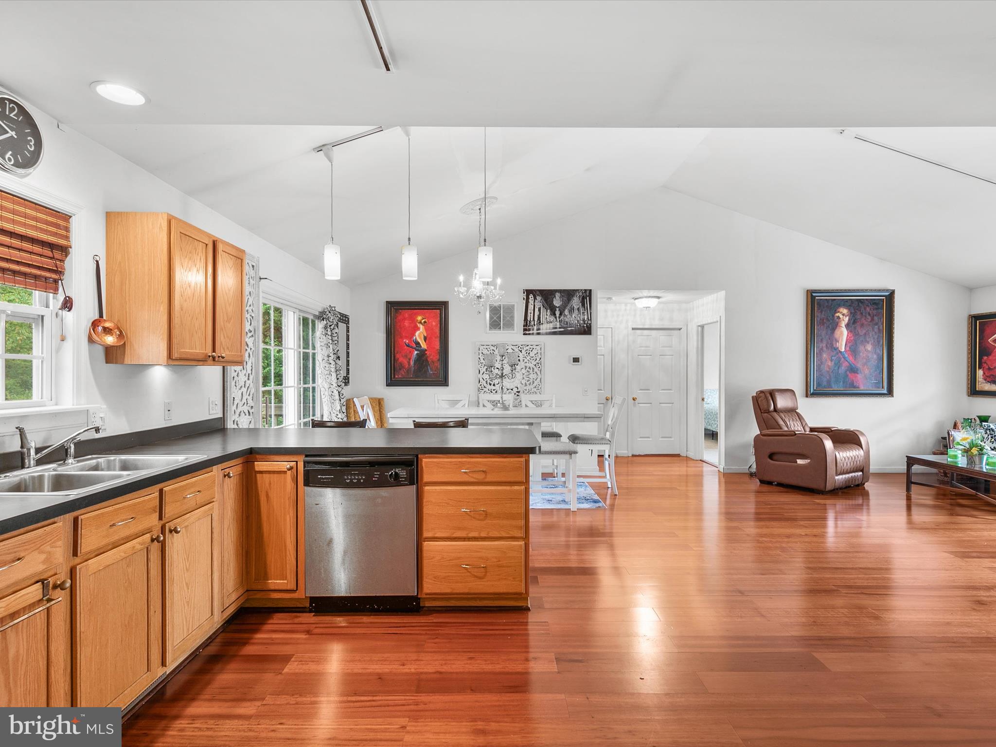 OAK CREST FARM - Residential