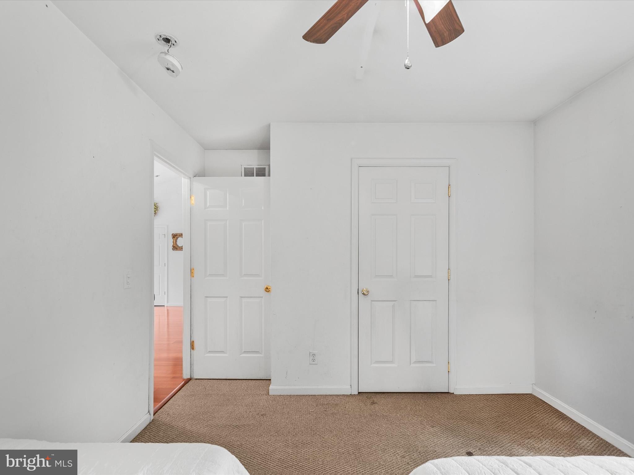 OAK CREST FARM - Residential