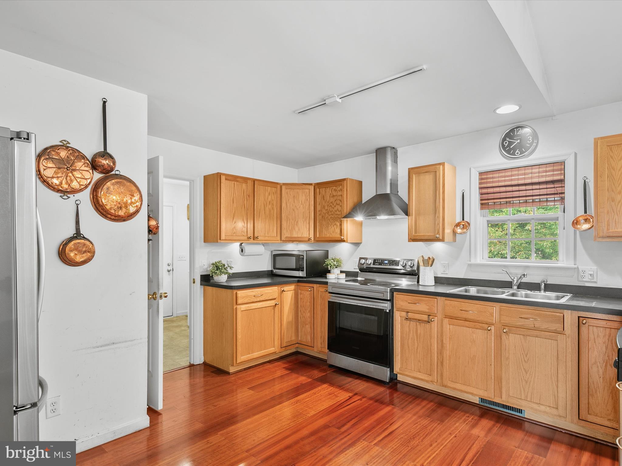 OAK CREST FARM - Residential