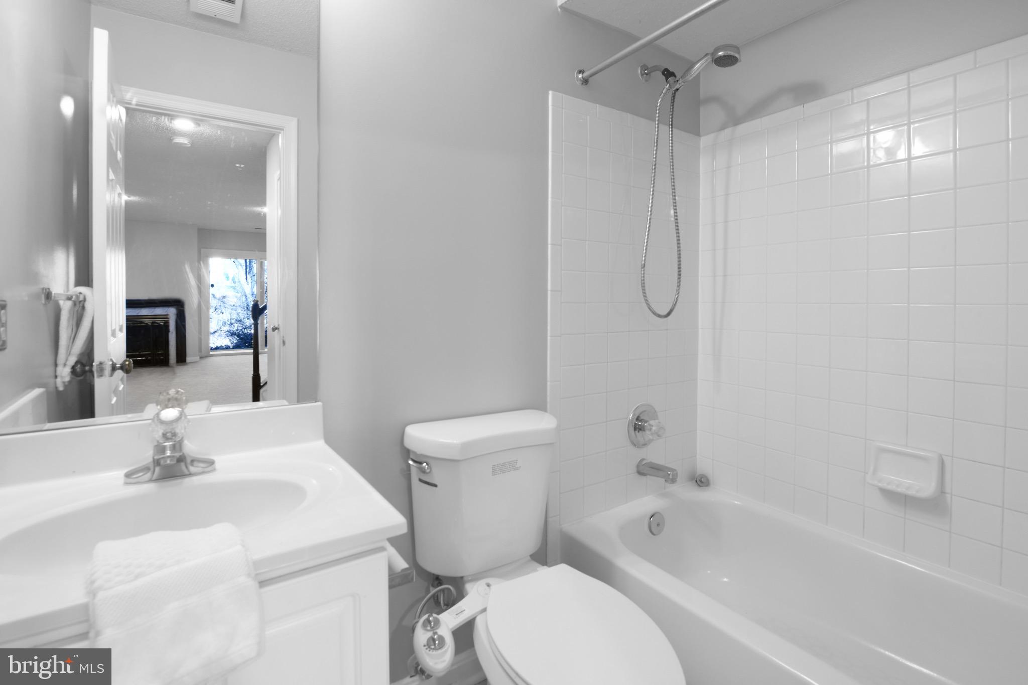 CHRISTIE ESTATES - Residential