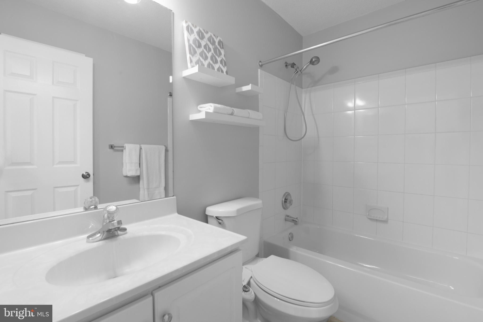 CHRISTIE ESTATES - Residential