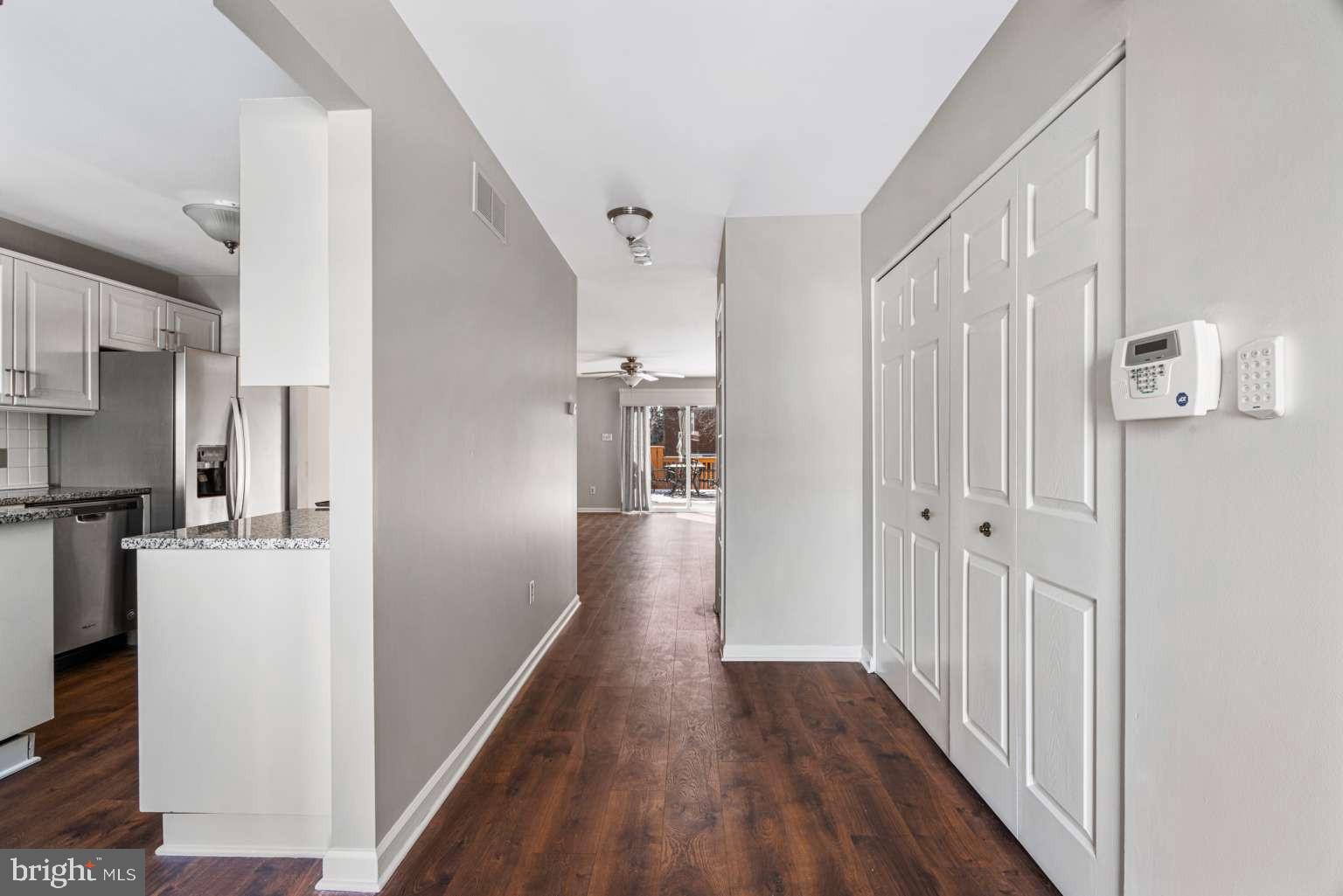 110 PIN OAK COURT