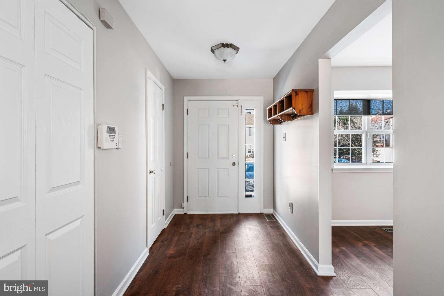 110 PIN OAK COURT
