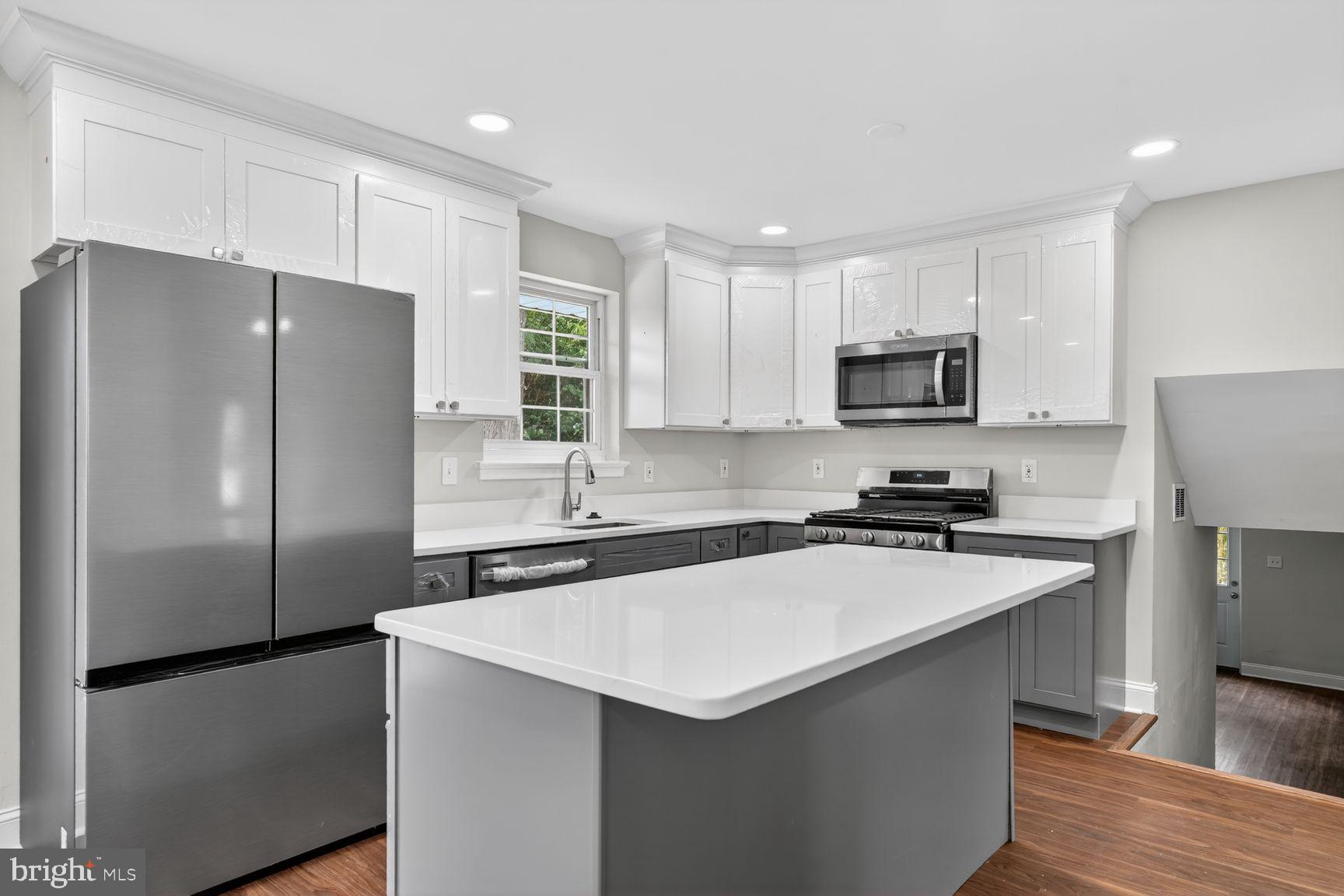 8109 CARRICK LANE