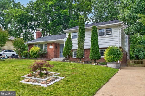 Photo of 8109 Carrick Lane, SPRINGFIELD, VA 22151 (MLS # VAFX2319520)