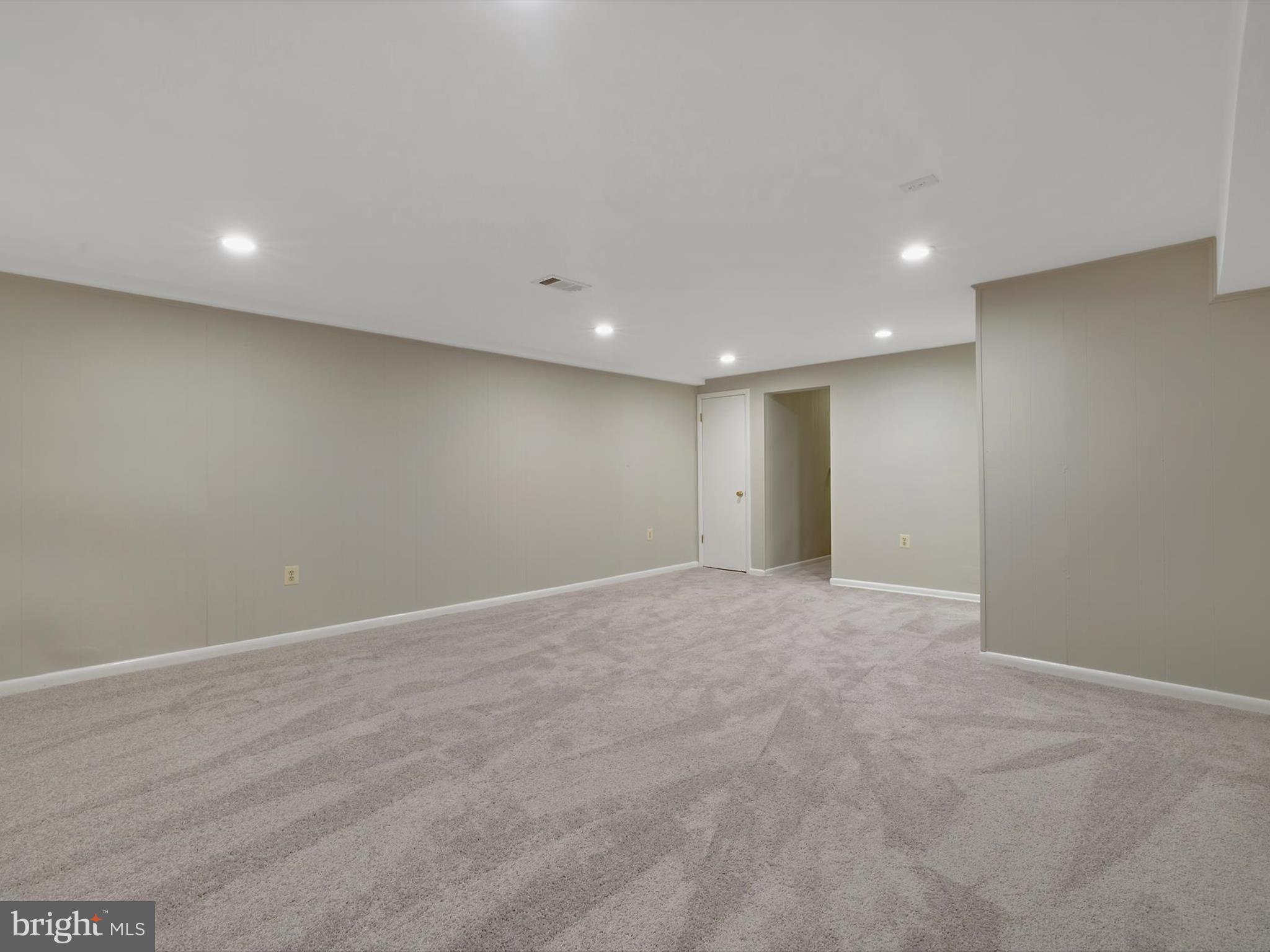 ANDREWS VILLAGE CONDOMIN - Residential