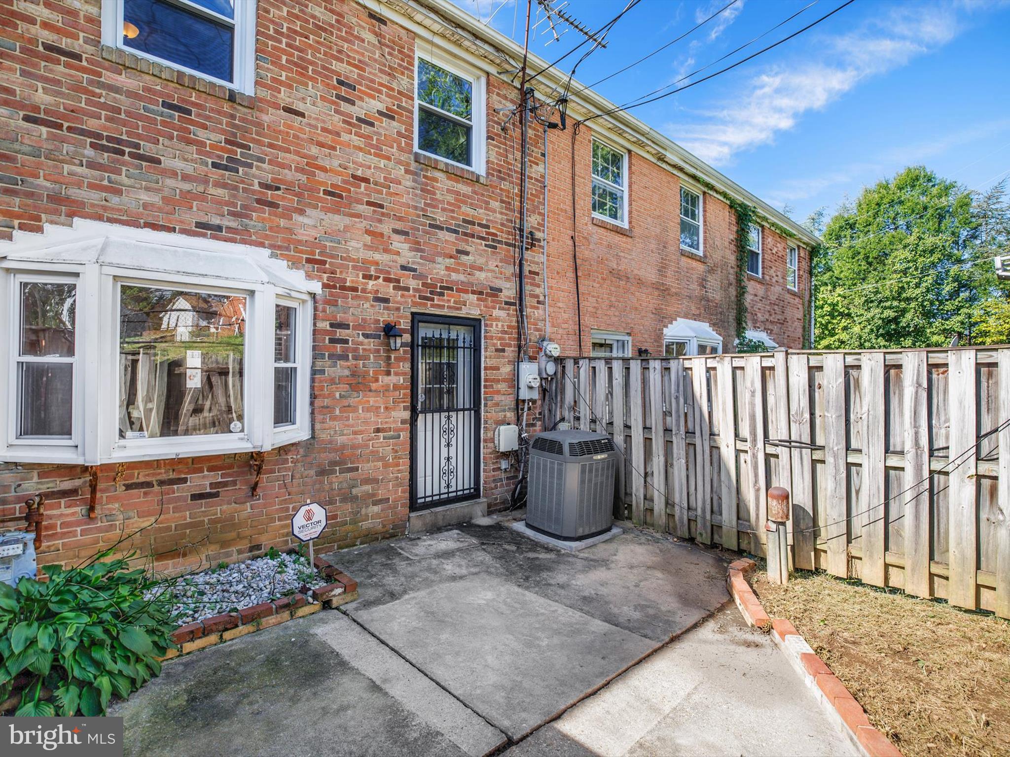 ANDREWS VILLAGE CONDOMIN - Residential