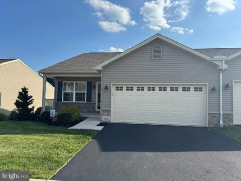 Townhouse For Sale - 131 Palomino Way #232<br/> RED LION, PA 17356
