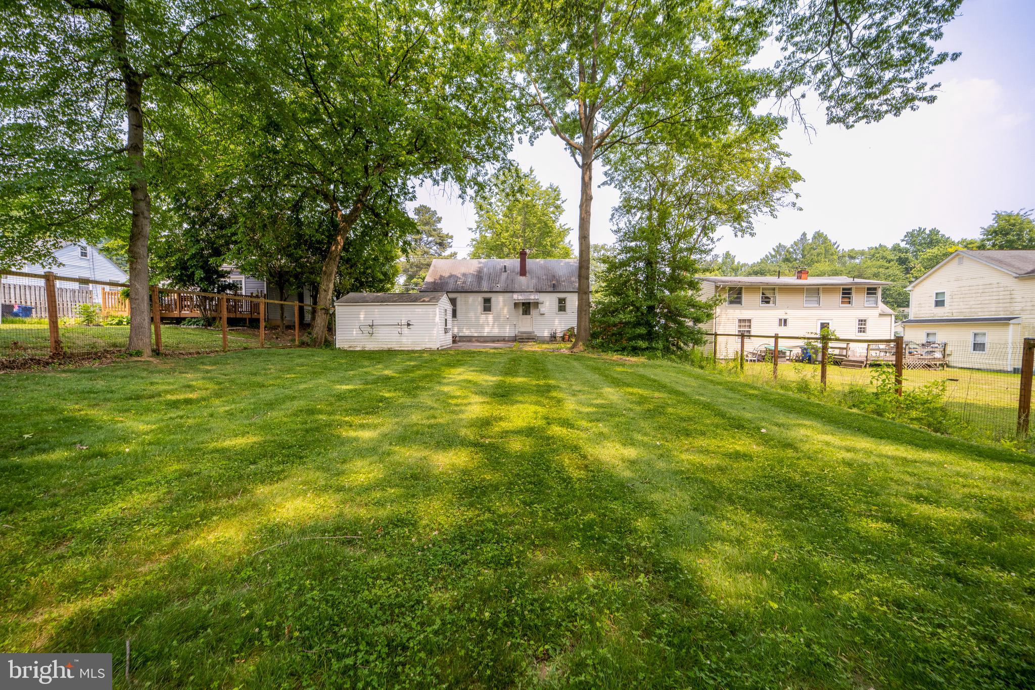 WEST LAWN - Residential Lease