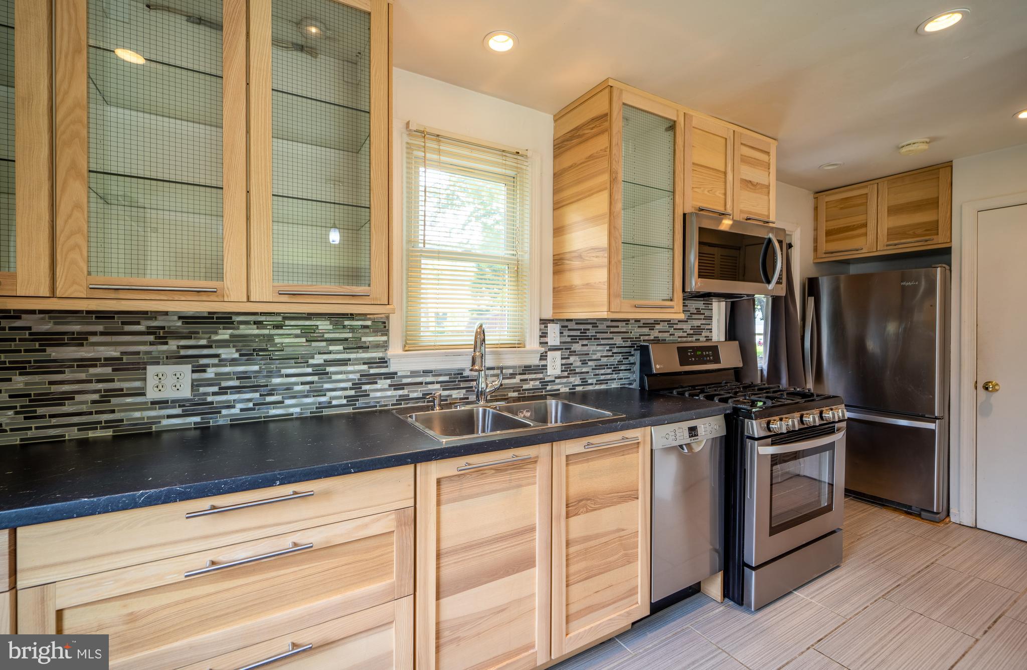 WEST LAWN - Residential Lease