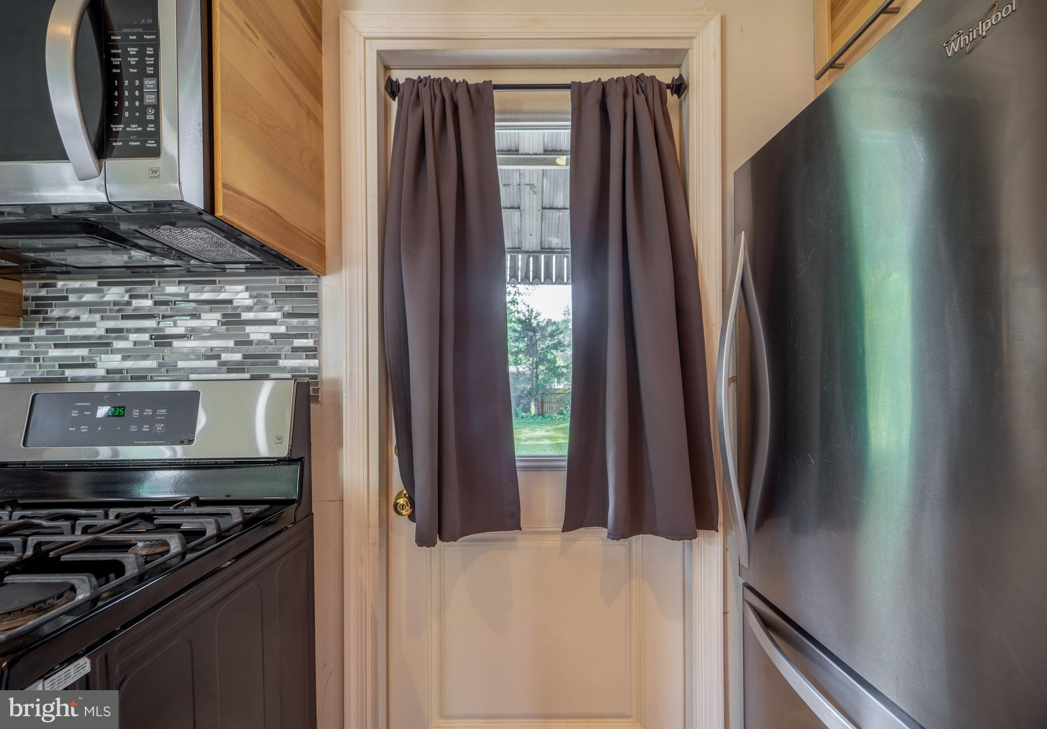 WEST LAWN - Residential Lease