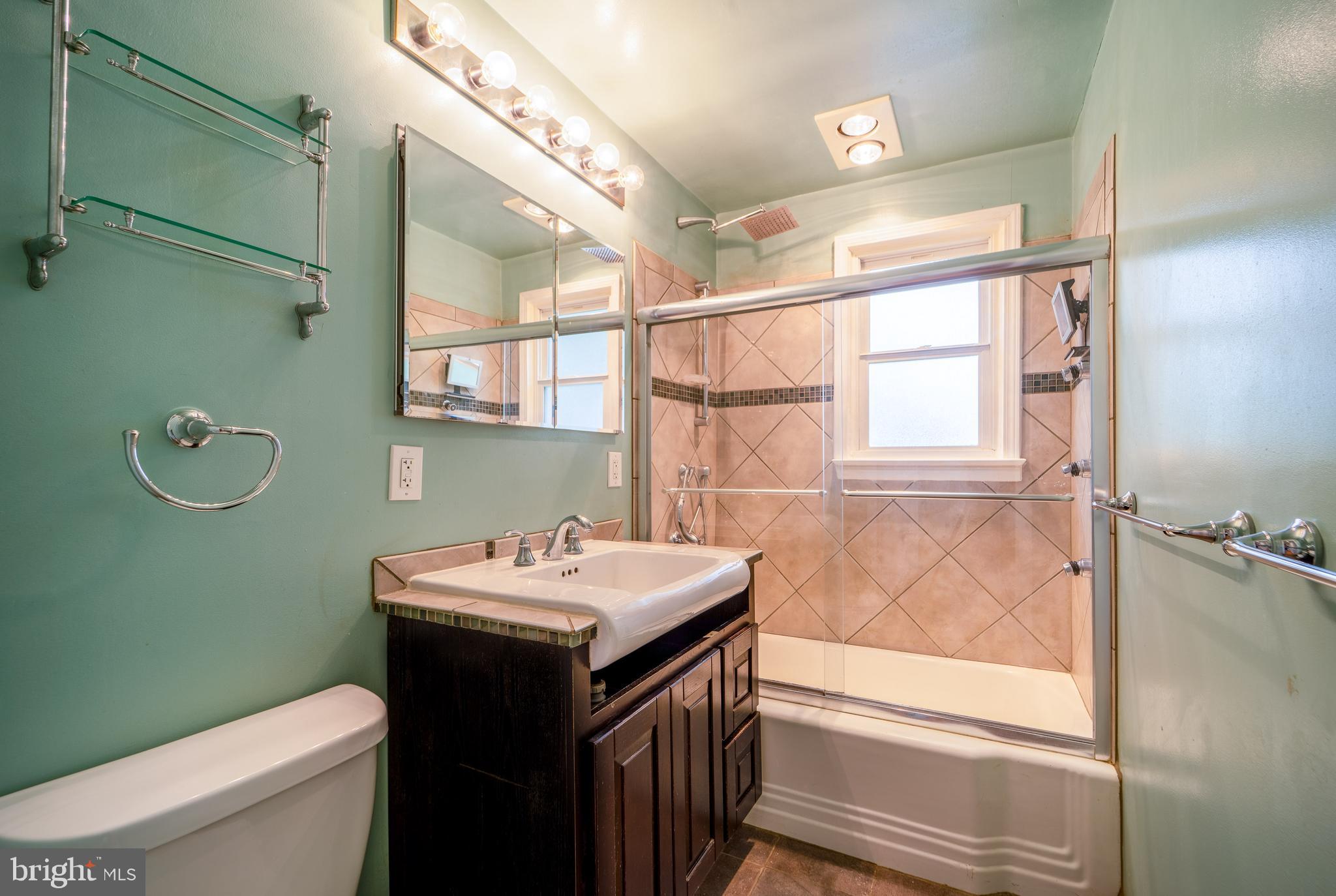 WEST LAWN - Residential Lease