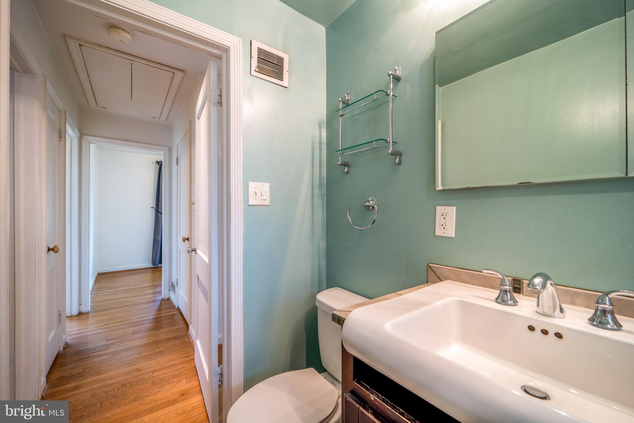 WEST LAWN - Residential Lease