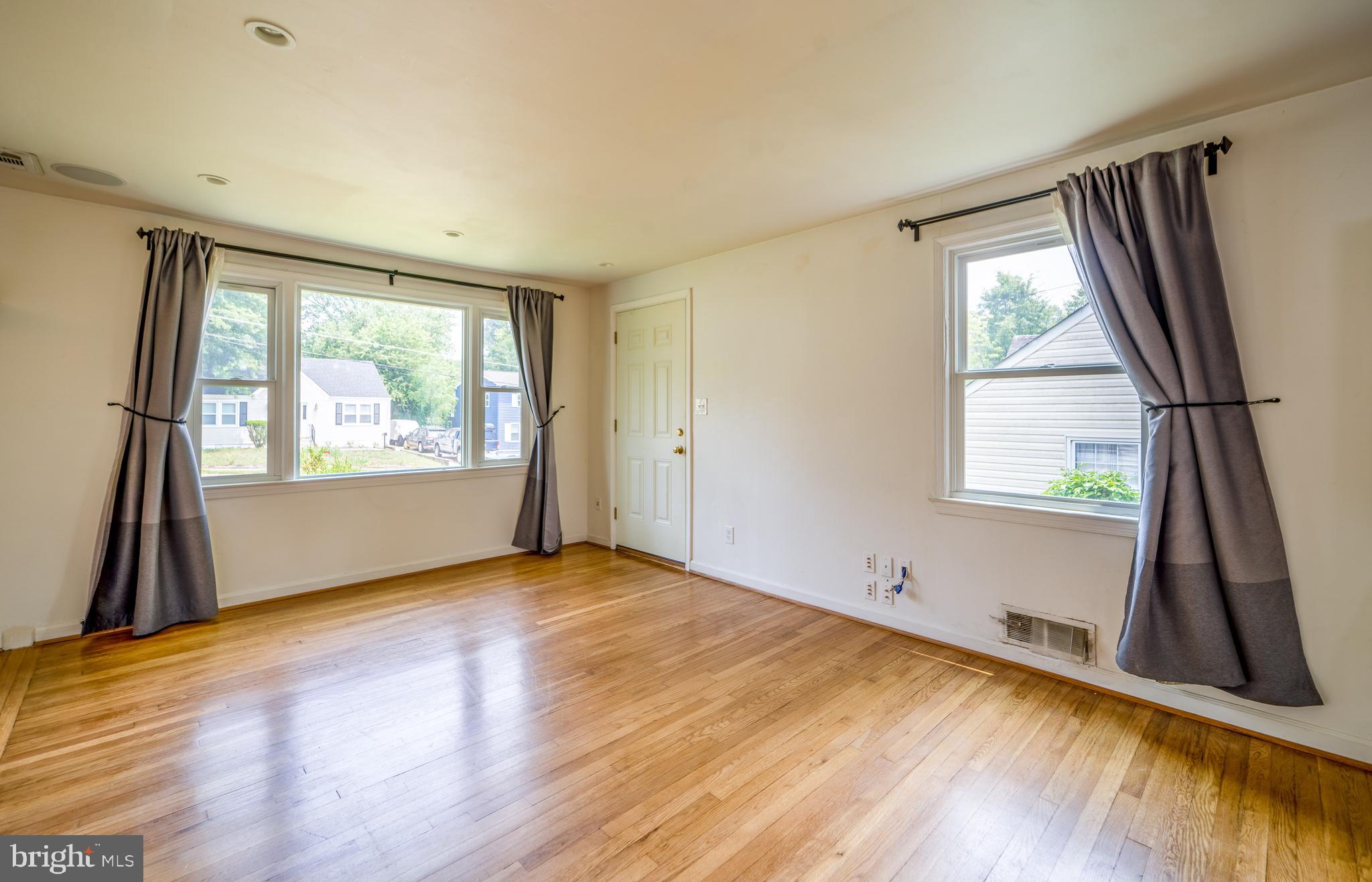 WEST LAWN - Residential Lease