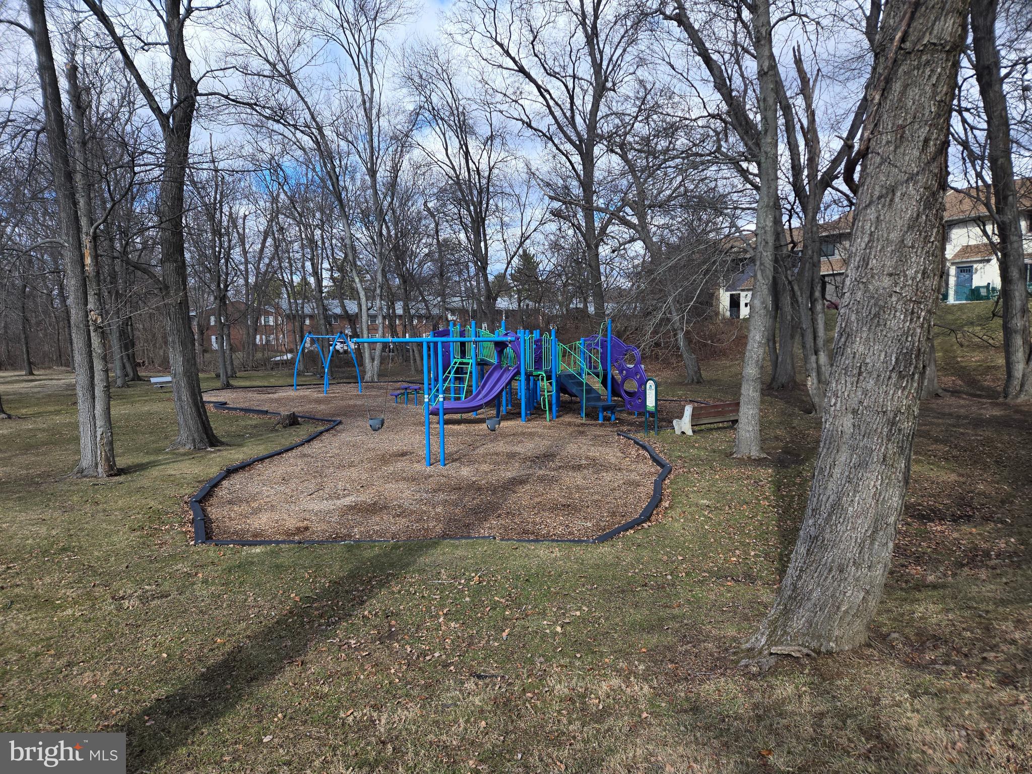 INTERNATIONAL VIL - Residential Lease