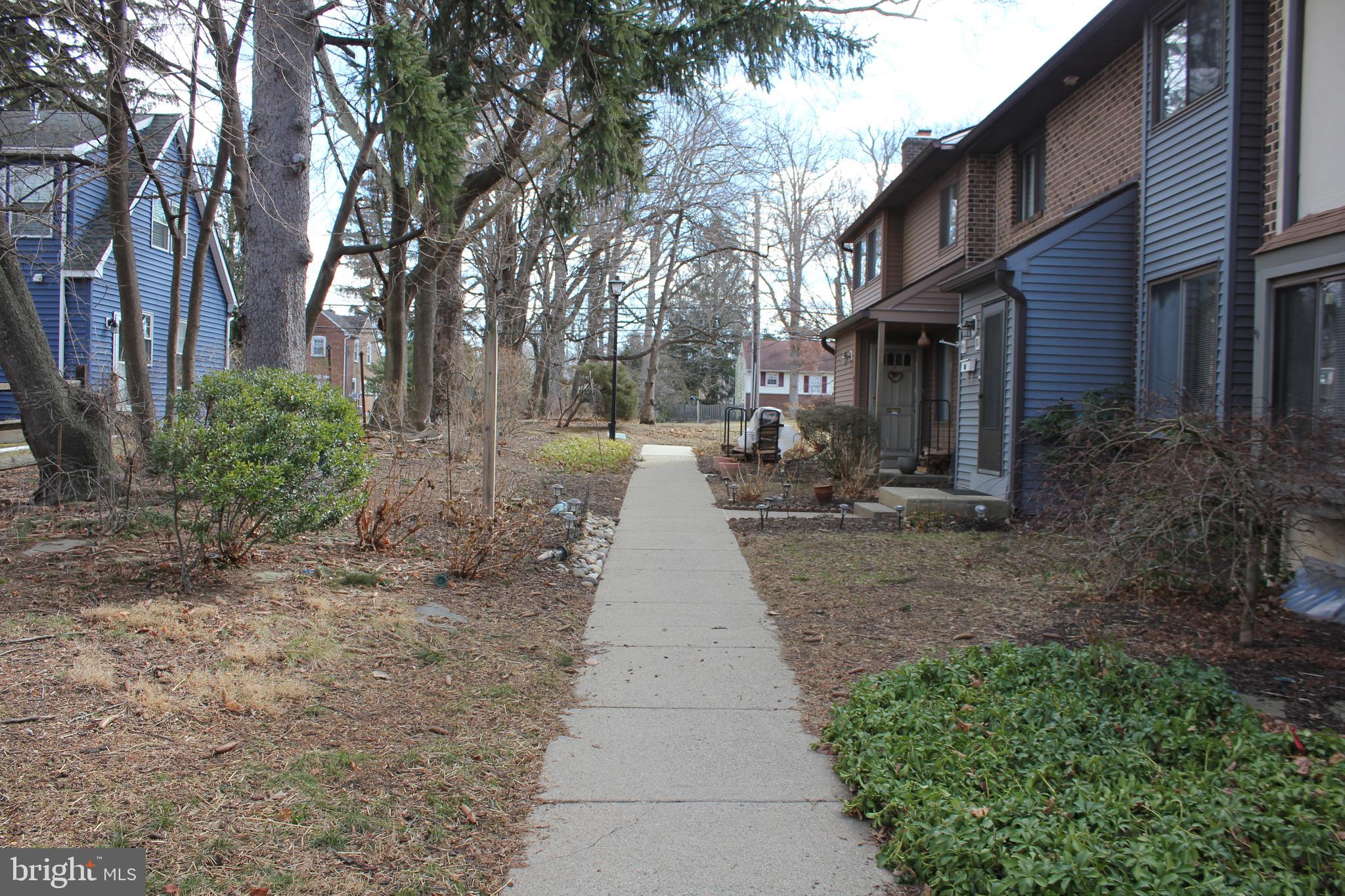 INTERNATIONAL VIL - Residential Lease