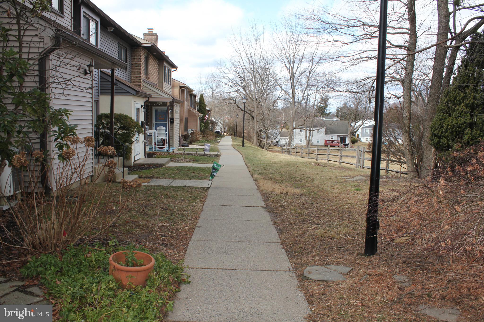 INTERNATIONAL VIL - Residential Lease