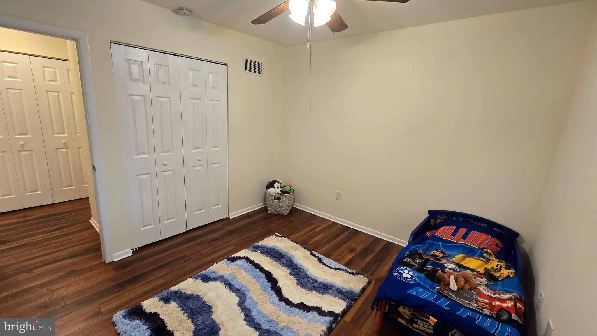 INTERNATIONAL VIL - Residential Lease